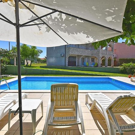 Double Room With Pool 2261 Medulin Exterior foto