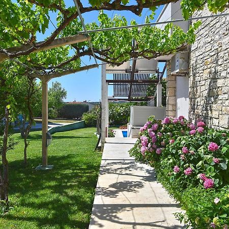 Double Room With Pool 2261 Medulin Exterior foto