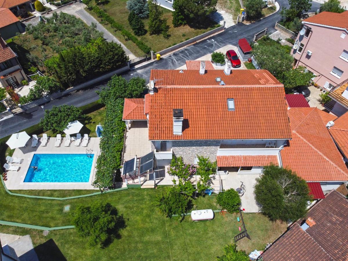 Double Room With Pool 2261 Medulin Exterior foto