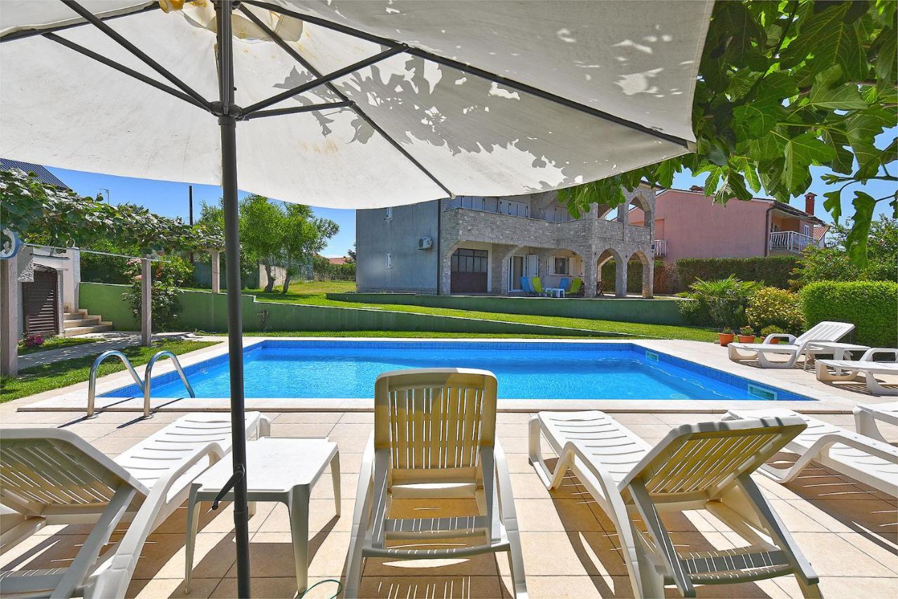 Double Room With Pool 2261 Medulin Exterior foto