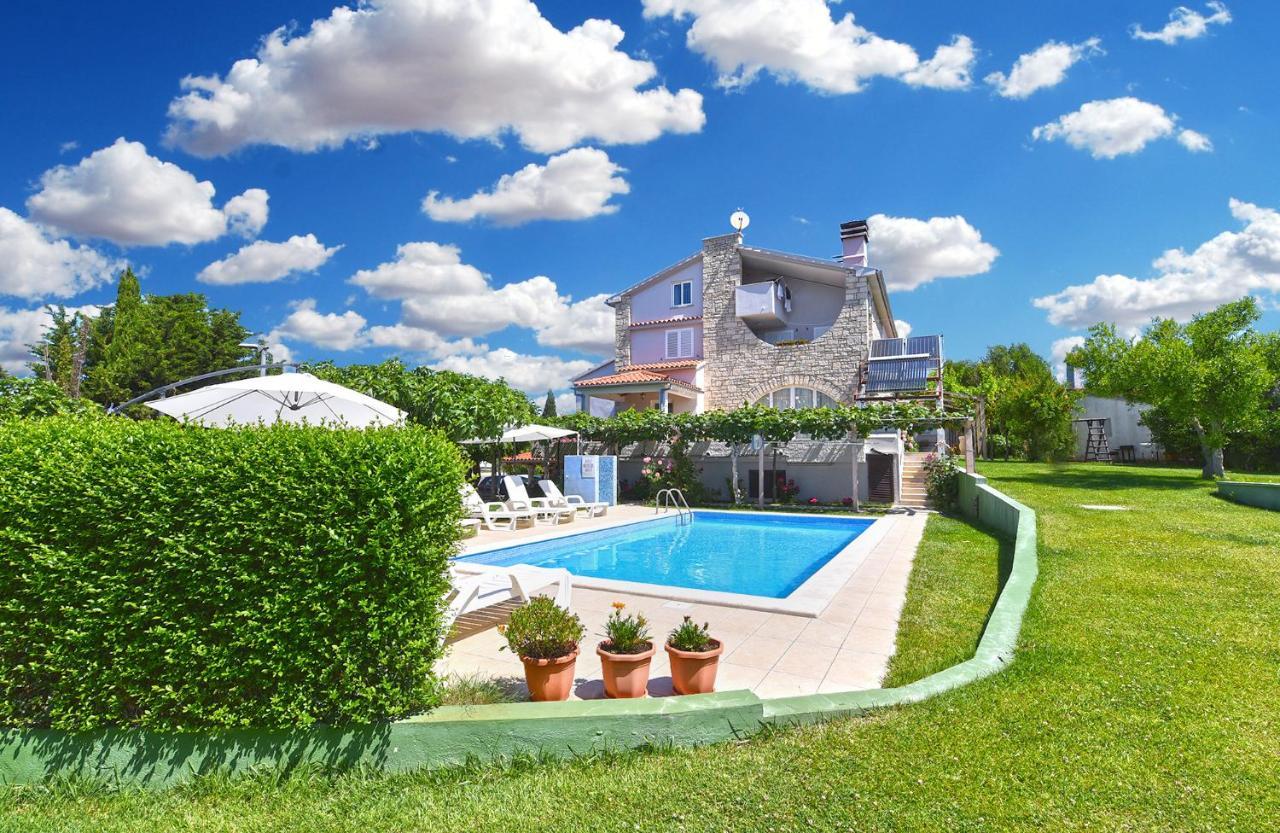 Double Room With Pool 2261 Medulin Exterior foto